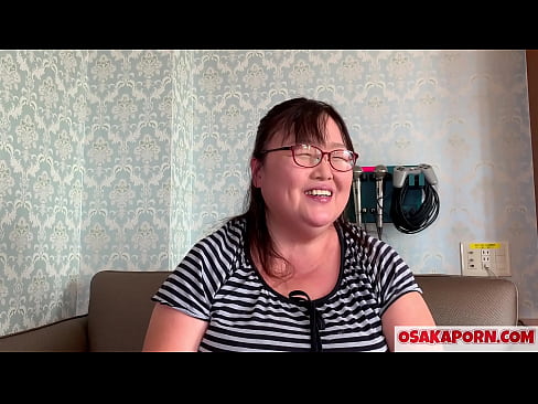 ❤️ Fat Japanese mom a 'sealltainn a h-mòr tits agus a' còrdadh ri feise dèideag. Tha màthair Àisianach 51-bliadhna a’ bruidhinn mun eòlas gnèitheasach aice. Yukiko 1 OSAKAPORN milf reamhar ☑  Bhidio gnè  leinn